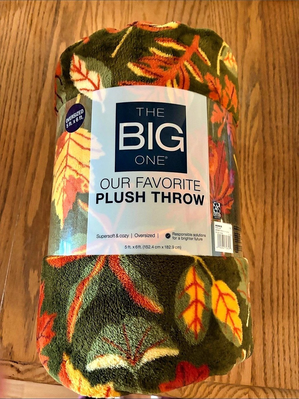 The Big One Oversized Supersoft Plush Throw - Fall Leaves Green & Orange